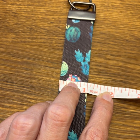 Cactus Pattern Key Holder - Picture 3 of 5